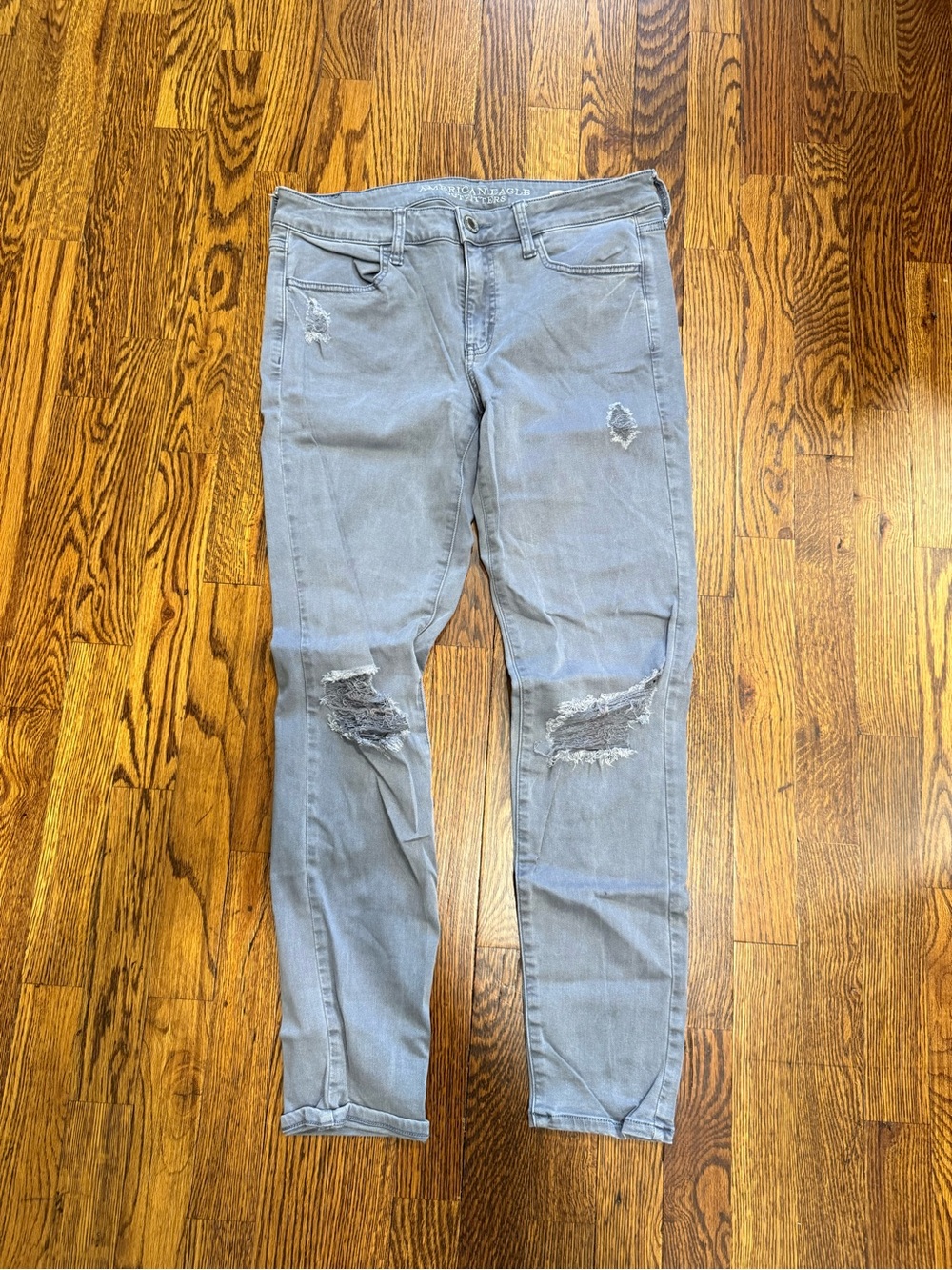 American Eagle Outfitters Light Gray Distressed Skinny Jeans